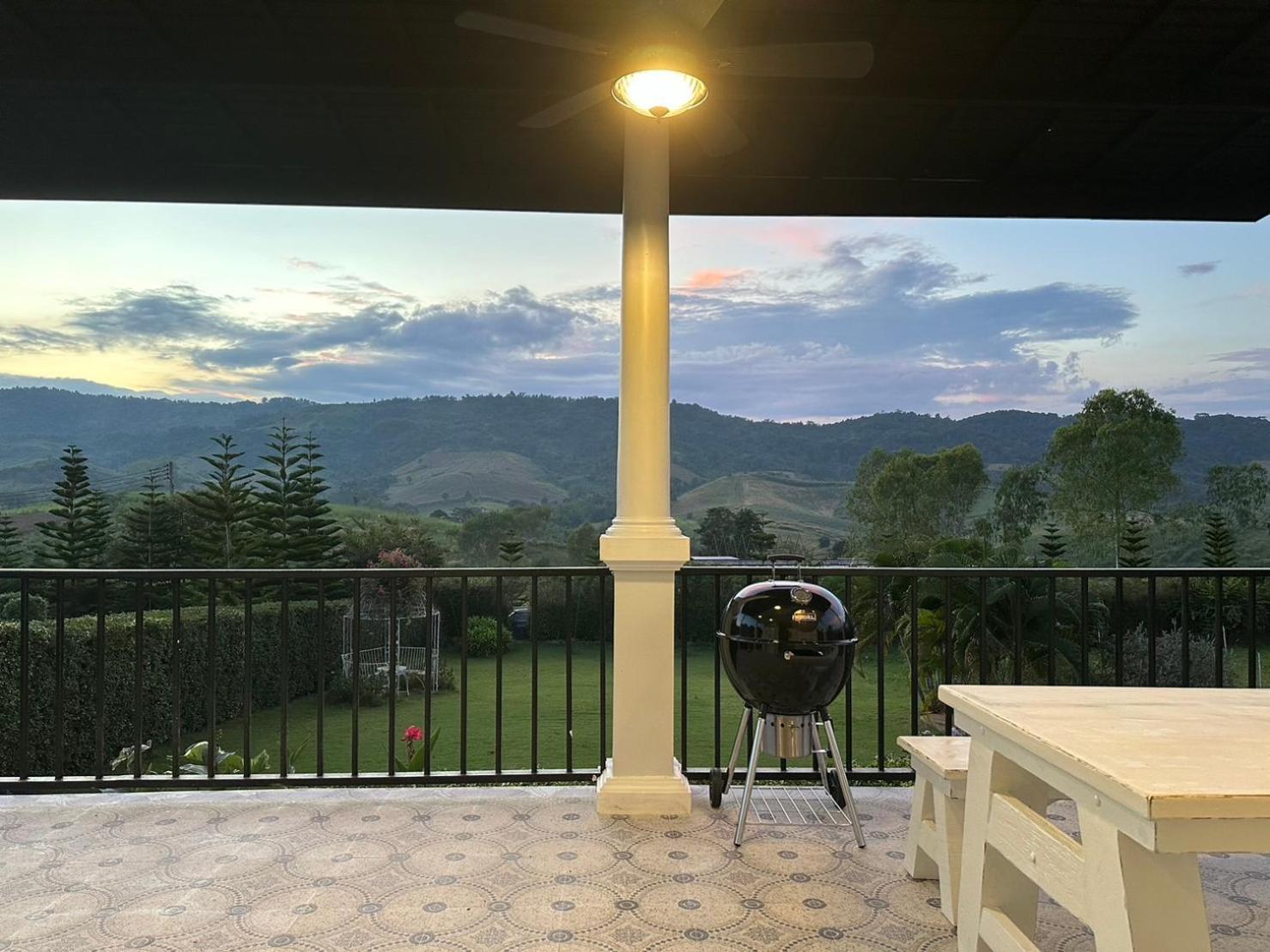 Misty English Cottage Ban Non Na Yao Экстерьер фото